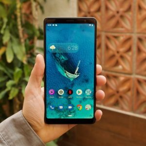 لنوو از تبلت Tab V7 با نمایشگر 6.9 اینچی رونمایی کرد