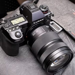 پاناسونیک از دوربین‌های فول‌فریم بدون‌آینه لومیکس S1R وS1 رونمایی کرد.