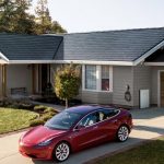تسلا از نسل جدید سقف‌های خورشیدی Solar Glass Roof رونمایی کرد