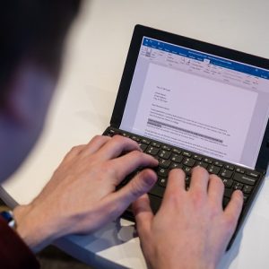 لنوو از لپ‌تاپ ThinkPad X1 Fold با نمایشگر OLED تاشو معرفی کرد