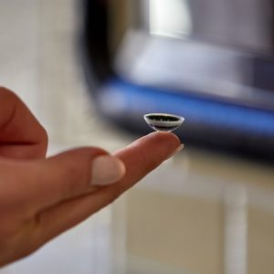 استارتاپ Mojo Vision اولین لنز هوشمند واقعیت افزوده در جهان را معرفی کرد