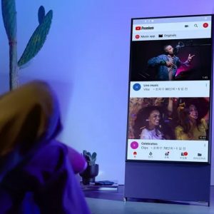 سامسونگ از تلویزیون عمودی Sero با کیفیت 4K رونمایی کرد