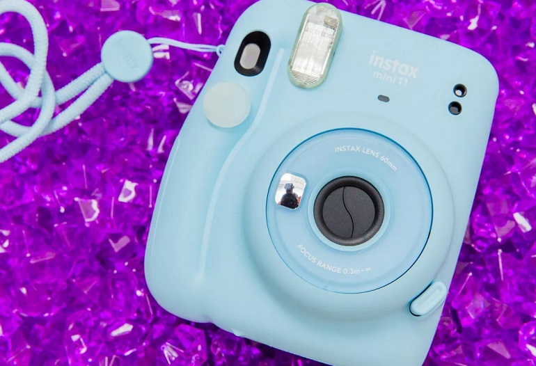 فوجی‌فیلم از دوربین Instax Mini 11 رونمایی کرد
