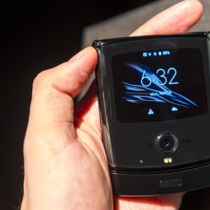 آپدیت اندروید 10 برای گوشی موتورولا Razr 2019 منتشر شد