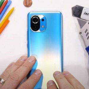 تماشا کنید: تست مقاومت گوشی شیائومی می 11