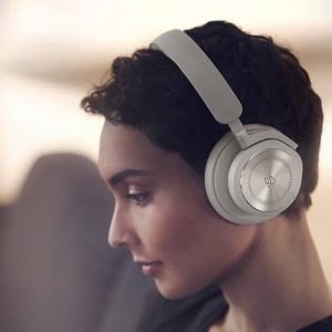 معرفی هدفون جدید B&O Beoplay HX با حذف نویز و عمر باتری 35 ساعته