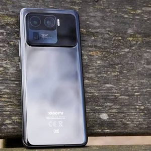 احتمال تجهیز شدن پرچمدار شیائومی به UWB و دوربین زیر نمایشگر