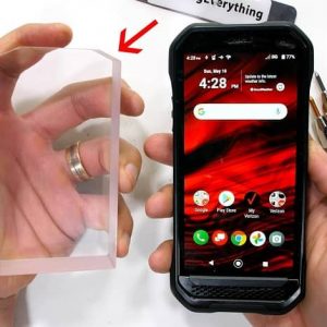 تماشا کنید: تست مقاومت گوشی Duraforce Ultra 5G