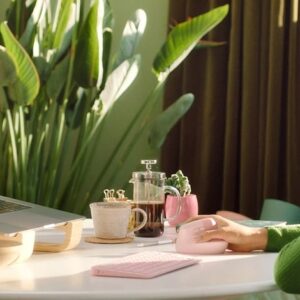 لاجیتک از ماوس ارگونومیک بیسیم Lift معرفی کرد