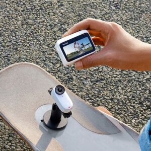 Insta360 GO 3 معرفی شد: دوربینی کوچک با نمایشگر بیسیم