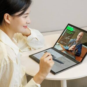 ال جی از تولید انبوه پنل OLED تاشو 17 اینچی برای لپ تاپ ها خبر داد