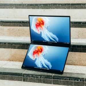 بررسی لپ تاپ ایسوس Zenbook DUO 2024