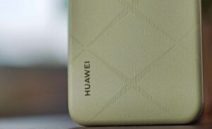 هواوی توسعه یک گوشی هوشمند سه تاشو را تایید کرد