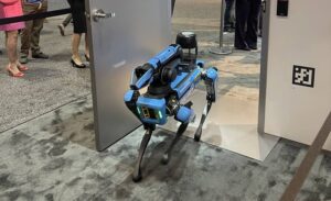 همکاری بوستون داینامیک و Assa Abloy برای اجازه ورود به سگ های رباتیک