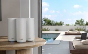 سیستم روتر مش Orbi 870 نت‌گیر، گزینه‌ای عالی برای پیوستن به نسل جدید وای‌فای 7 است