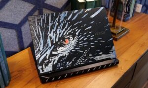 لپ‌تاپ MSI Titan 18 HX Dragon Edition به شدت قدرتمند و جذاب است
