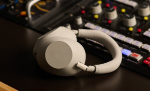عرضه هدفون بی‌سیم سونی WH-1000XM6 با قابلیت حذف نویز
