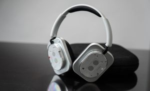 معرفی ناتینگ Headphone 1: ترکیبی از طراحی منحصر‌به‌فرد و کنترل‌های فیزیکی