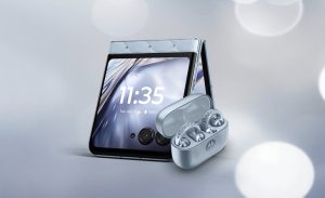موتورولا از نسخه خاص Razr و Buds Loop با کریستال‌ های Swarovski رونمایی کرد