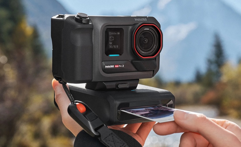 لوازم جانبی جدید Insta360، دوربین Ace Pro 2 را به یک دوربین چاپ فوری تبدیل می‌کنند