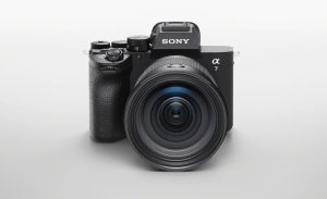 دوربین بدون‌آینه Sony A7 V با سنسور سریع‌تر 33 مگاپیکسلی معرفی شد