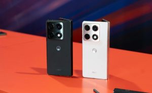 موتورولا اولین گوشی تاشو خود را معرفی کرد