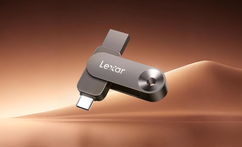 عرضه لکسار JumpDrive D500 با رابط دوگانه USB SSD