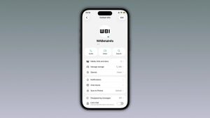 واتس اپ آزمایش نشانگر وضعیت آنلاین مخاطب با نقطه‌ی سبز را در iOS آغاز کرد