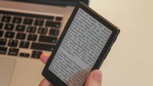 Xteink X4 Pro: کتابخوان الکترونیکی کوچک با قابلیت هایی فراتر از انتظار