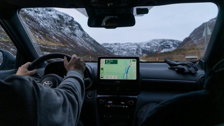 بزرگترین ارتقاء Android Auto برای گوگل مپس به کاربران بیشتری می‌رسد