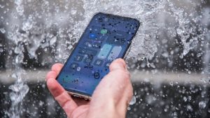 آیا گوشی شما واقعاً ضدآب است؟ واکاوی استاندارد IP68 و نکات پنهان آن
