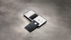 سامسونگ از گلکسی کارت برای رقابت با اپل کارت رونمایی کرد