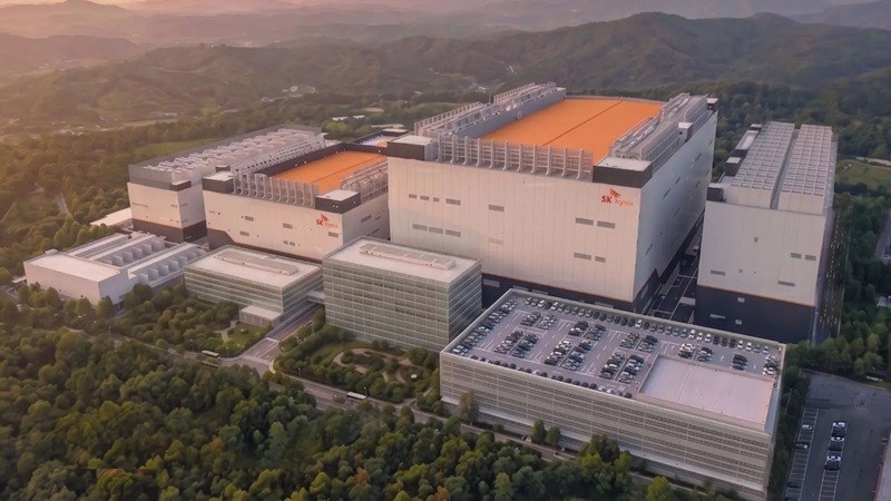 SK hynix برنامه سرمایه‌گذاری 38.1 میلیاردی دلاری برای افزایش تولید DRAM و NAND را اعلام کرد