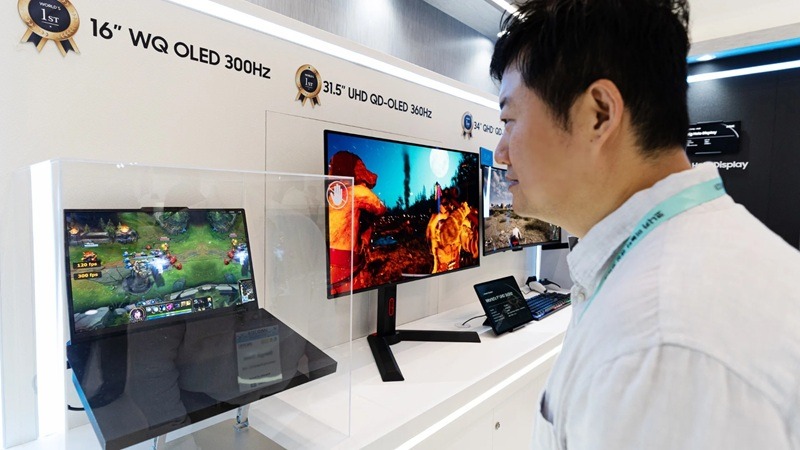 سامسونگ اولین نمایشگر OLED لپ‌تاپی جهان با نرخ نوسازی 300 هرتز را معرفی کرد