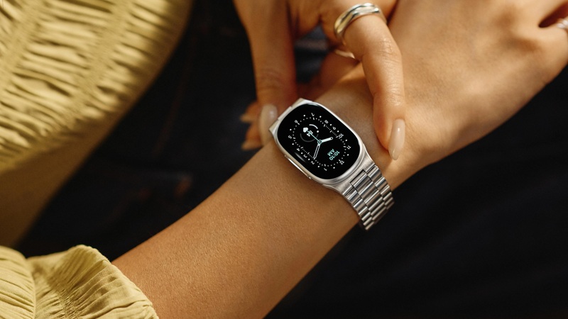گوگل Fitbit Edge با قابلیت‌های سلامت گسترده و باتری قابل‌تعویض معرفی شد