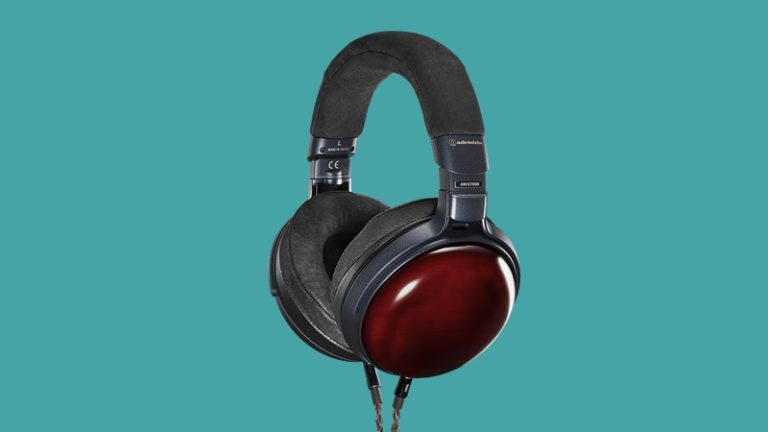 Audio-Technica هدفون‌ چوبی داینامیک ATH-AWX7000 را معرفی کرد